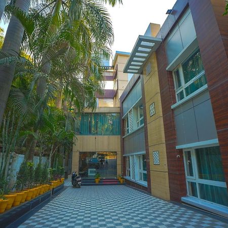 Hotel Q Saina S K Regency Rishīkesh Exterior foto